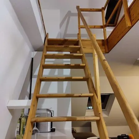 Lägenhet Gemuetliche Dachgeschosswohnung In Mönchengladbach