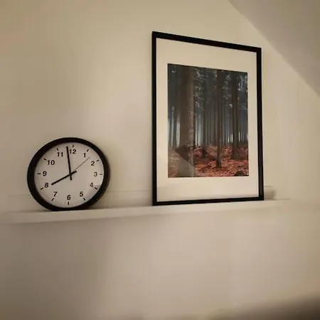 Gemuetliche Dachgeschosswohnung In Lägenhet Mönchengladbach