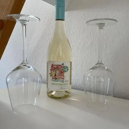 Gemuetliche Dachgeschosswohnung In Apartmán *