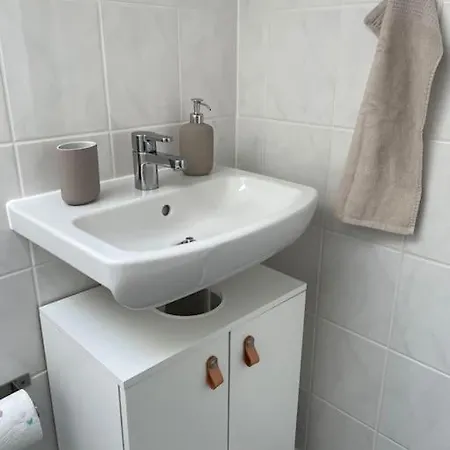 Gemuetliche Dachgeschosswohnung In * Mönchengladbach