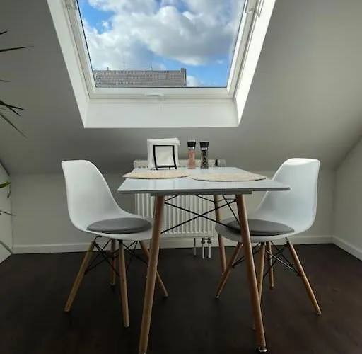 Apartamento Gemuetliche Dachgeschosswohnung In *