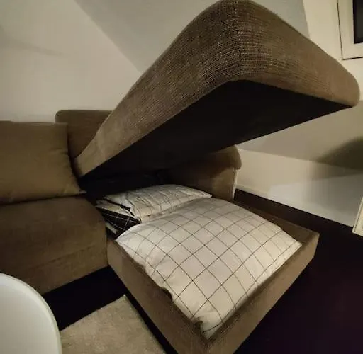 Gemuetliche Dachgeschosswohnung In *